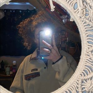 Patagonia fleece half button up☁️